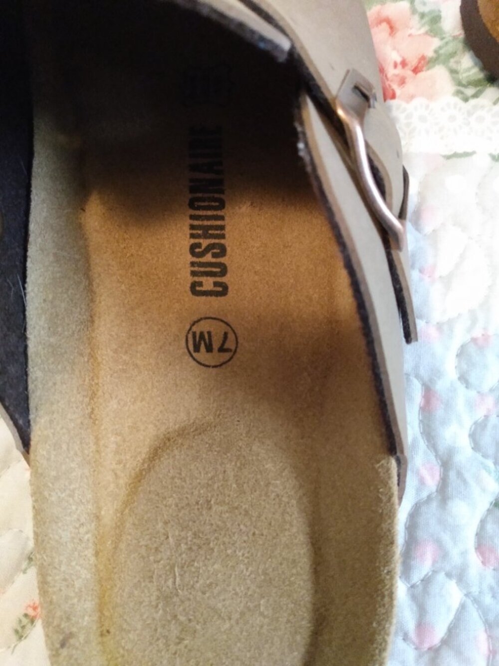 cusionaire, clogs size 7m, tan never worn! - Picture 7 of 9